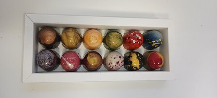 Exclusive art bonbons in geschenkverpakking 12 stuks 